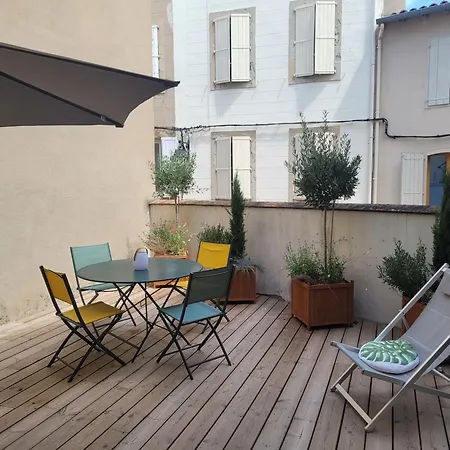 Le Baron Terrasse Et Parking Coeur De * קסטרה